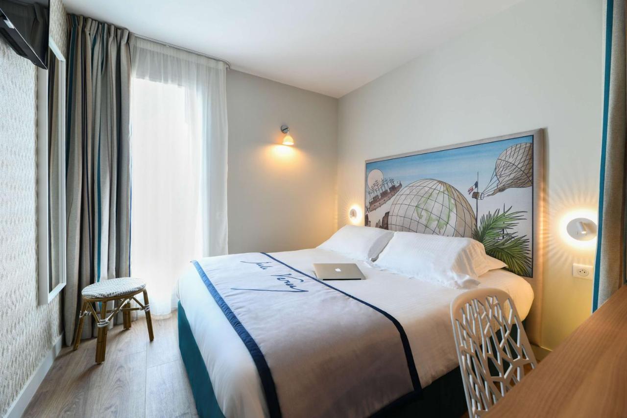 Hotel Jules Verne Биариц Екстериор снимка