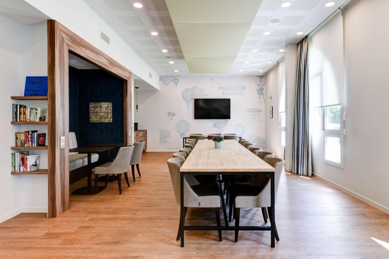 Hotel Jules Verne Биариц Екстериор снимка
