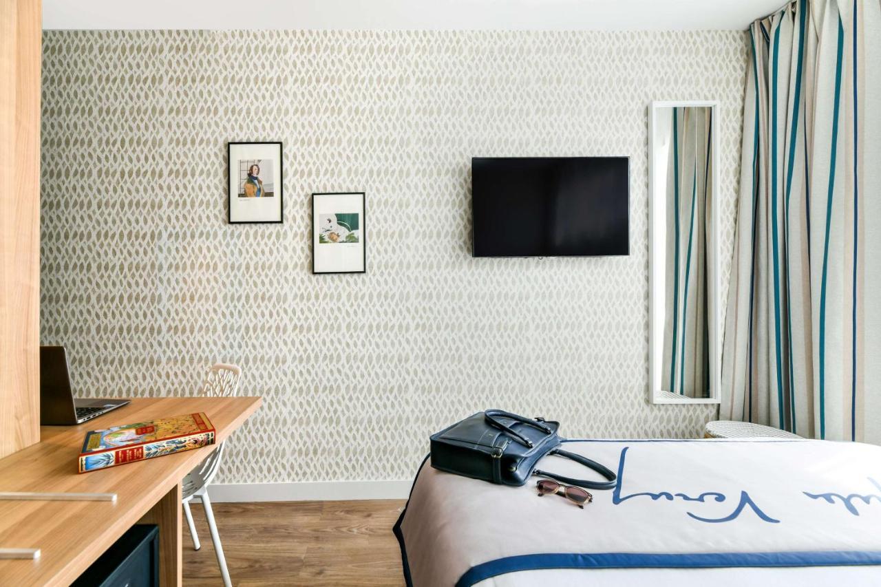 Hotel Jules Verne Биариц Екстериор снимка